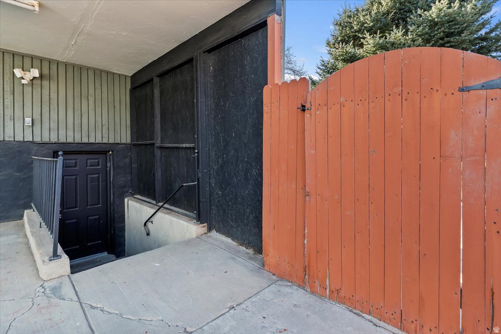 6154 S ZODIAC DR Kearns, UT 84118