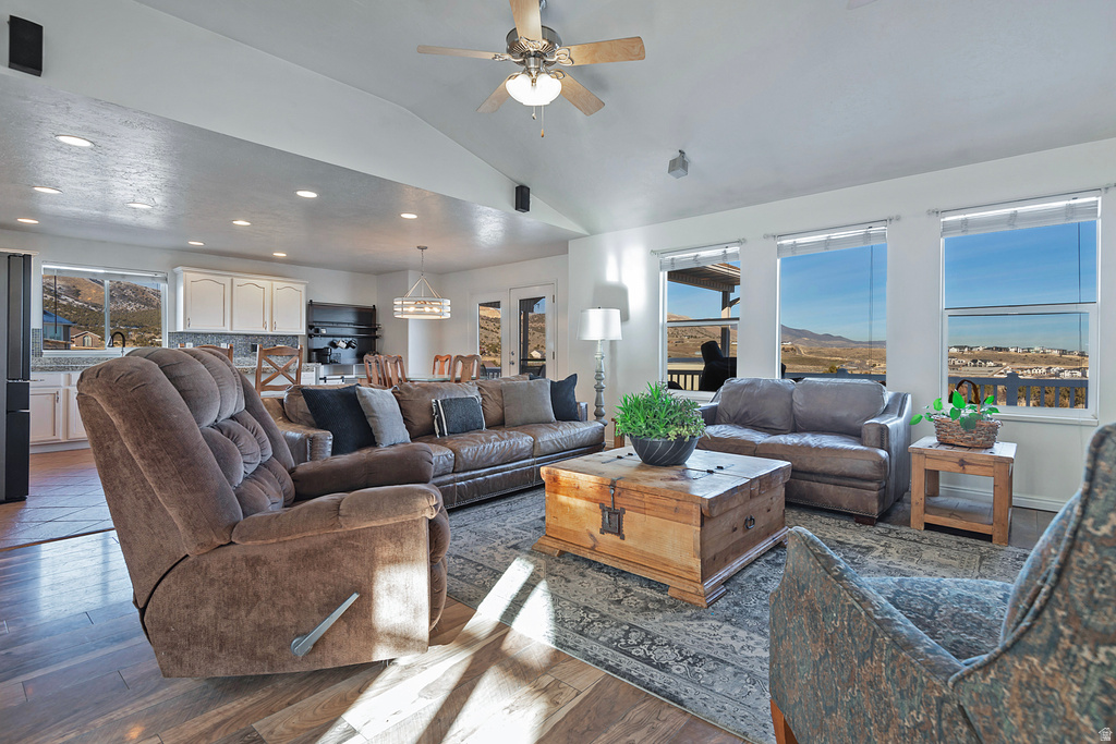 7246 W JUNIPER TREE CV Herriman, UT 84096