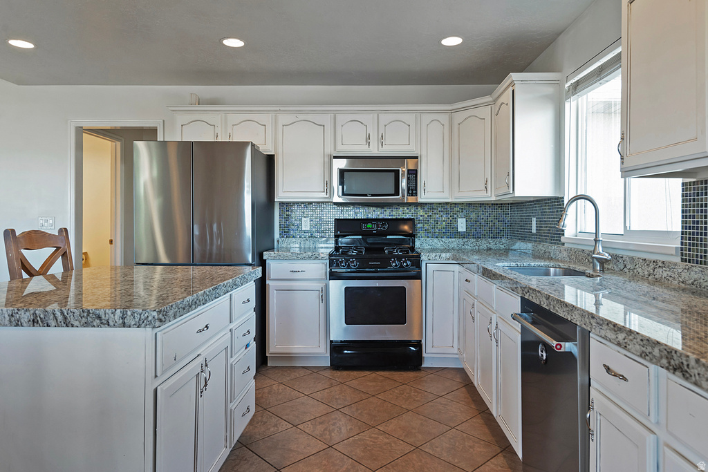 7246 W JUNIPER TREE CV Herriman, UT 84096