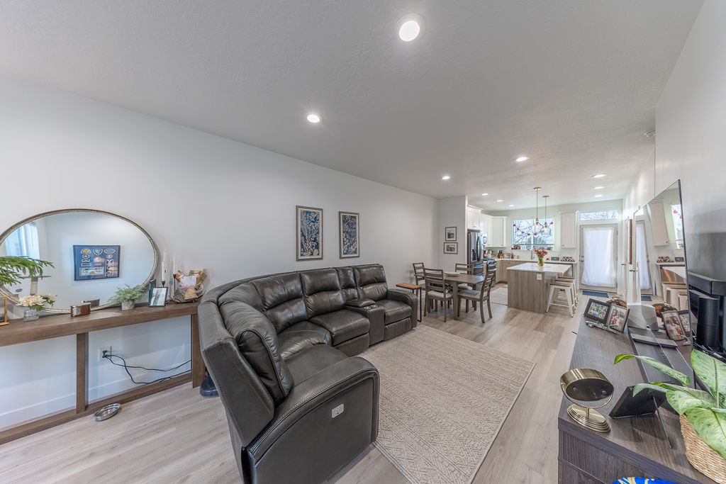 25 E CENTER #81 North Salt Lake, UT 84054