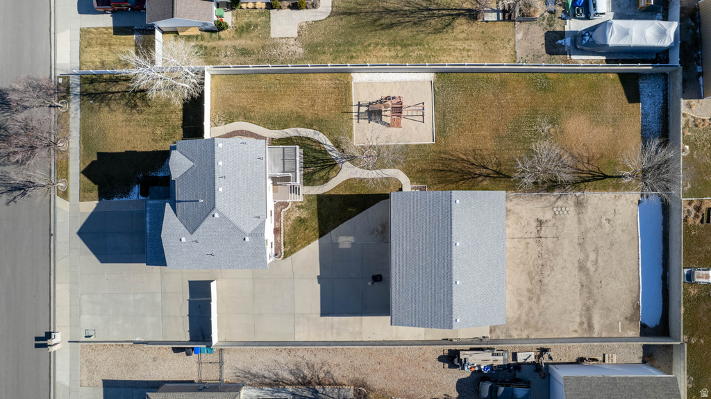 5339 WEST LEGACY HILL DR West Jordan, UT 84081