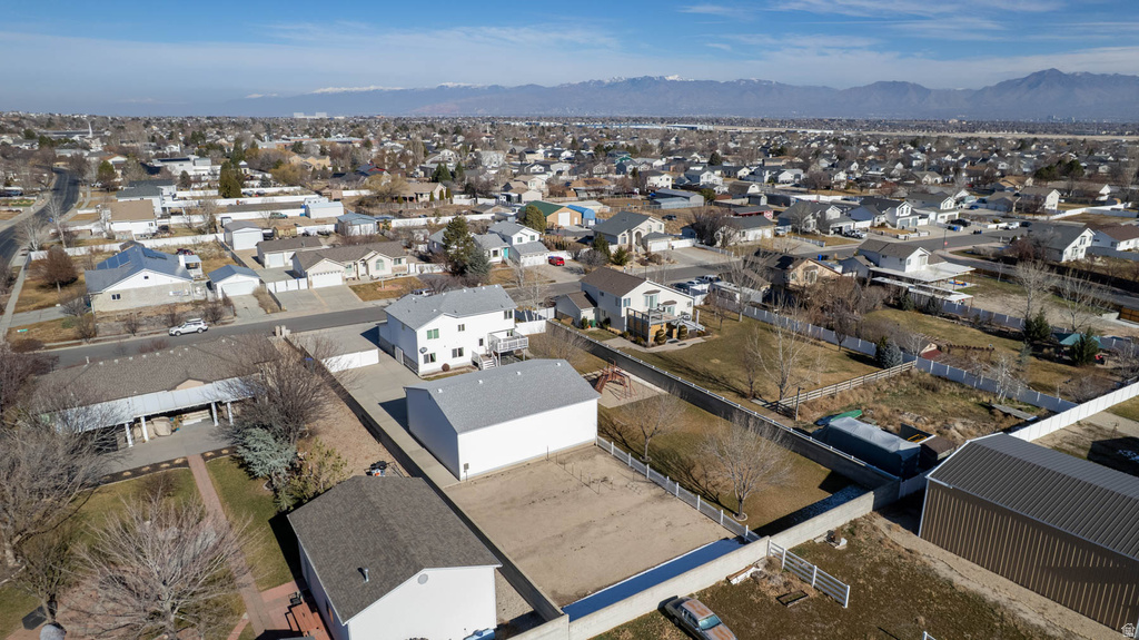 5339 WEST LEGACY HILL DR West Jordan, UT 84081