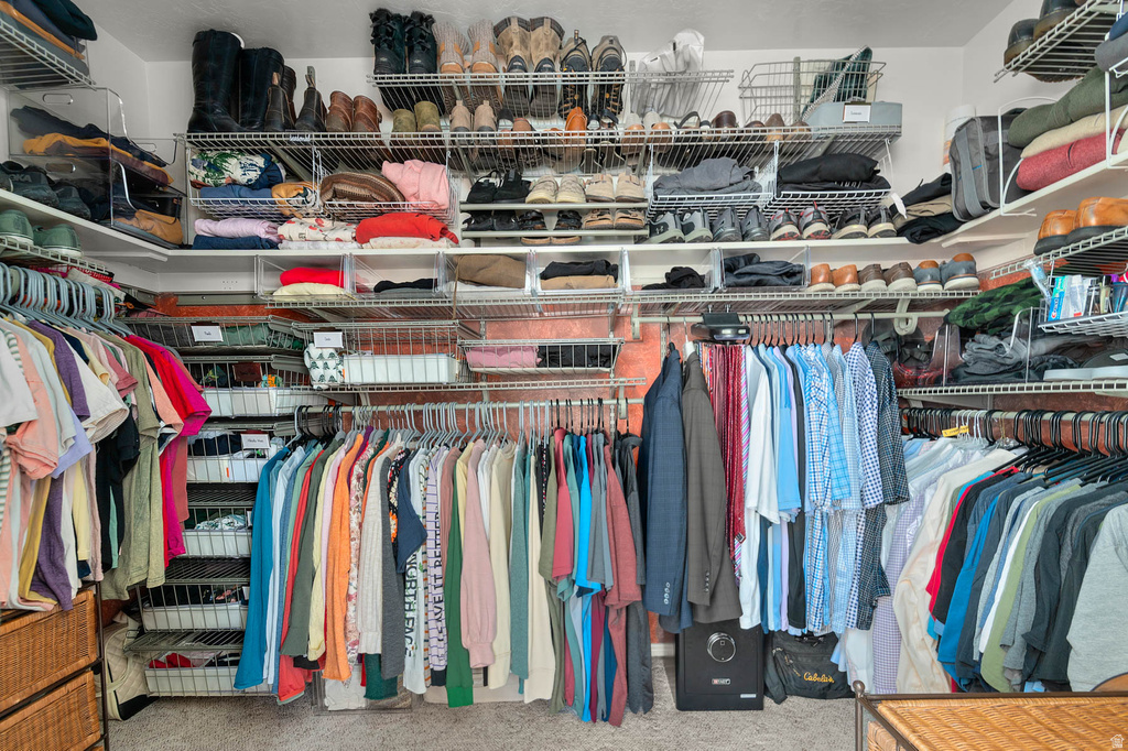 5339 WEST LEGACY HILL DR West Jordan, UT 84081