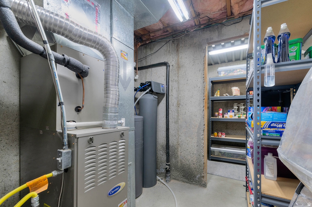 5339 WEST LEGACY HILL DR West Jordan, UT 84081