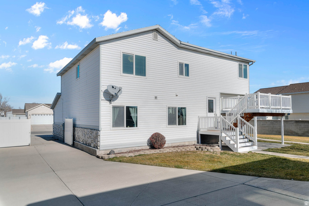 5339 WEST LEGACY HILL DR West Jordan, UT 84081