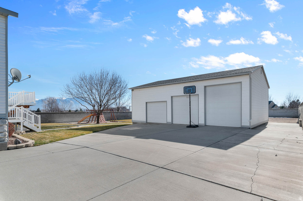 5339 WEST LEGACY HILL DR West Jordan, UT 84081