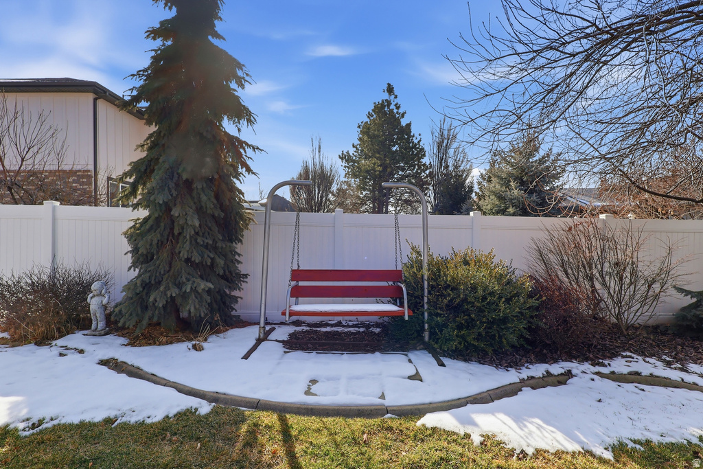 1261 N 2575 E Layton, UT 84040