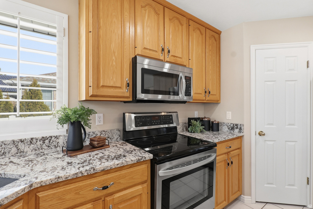 1261 N 2575 E Layton, UT 84040