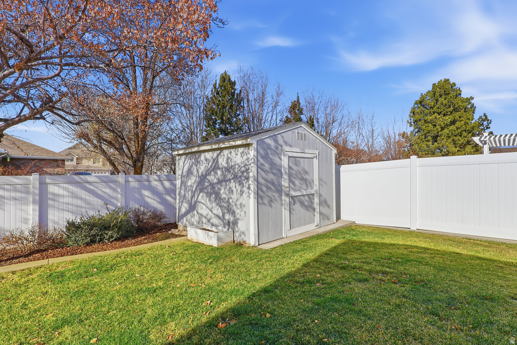 1261 N 2575 E Layton, UT 84040