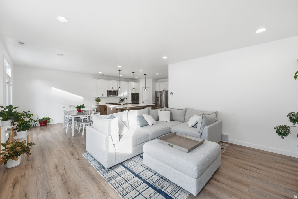 2978 S 2600 W Syracuse, UT 84075