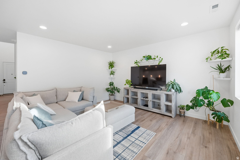 2978 S 2600 W Syracuse, UT 84075