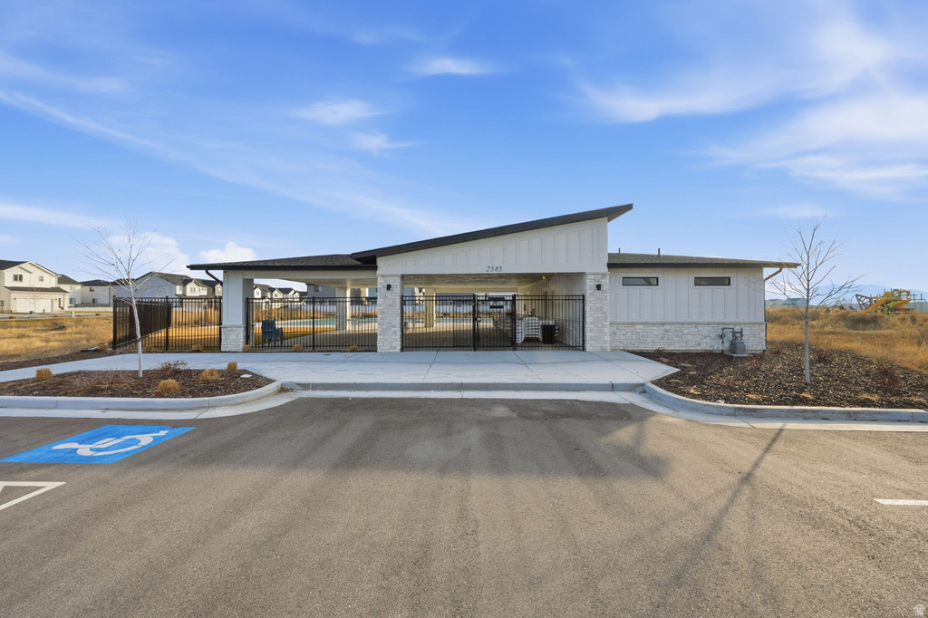 2978 S 2600 W Syracuse, UT 84075