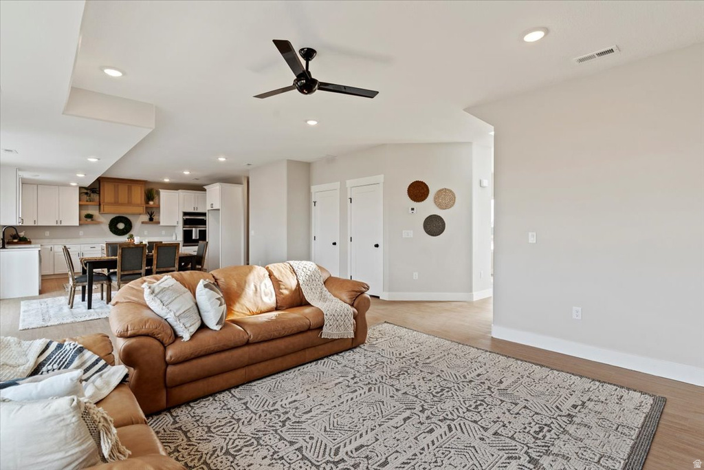 3062 W SOLACE ST Syracuse, UT 84075