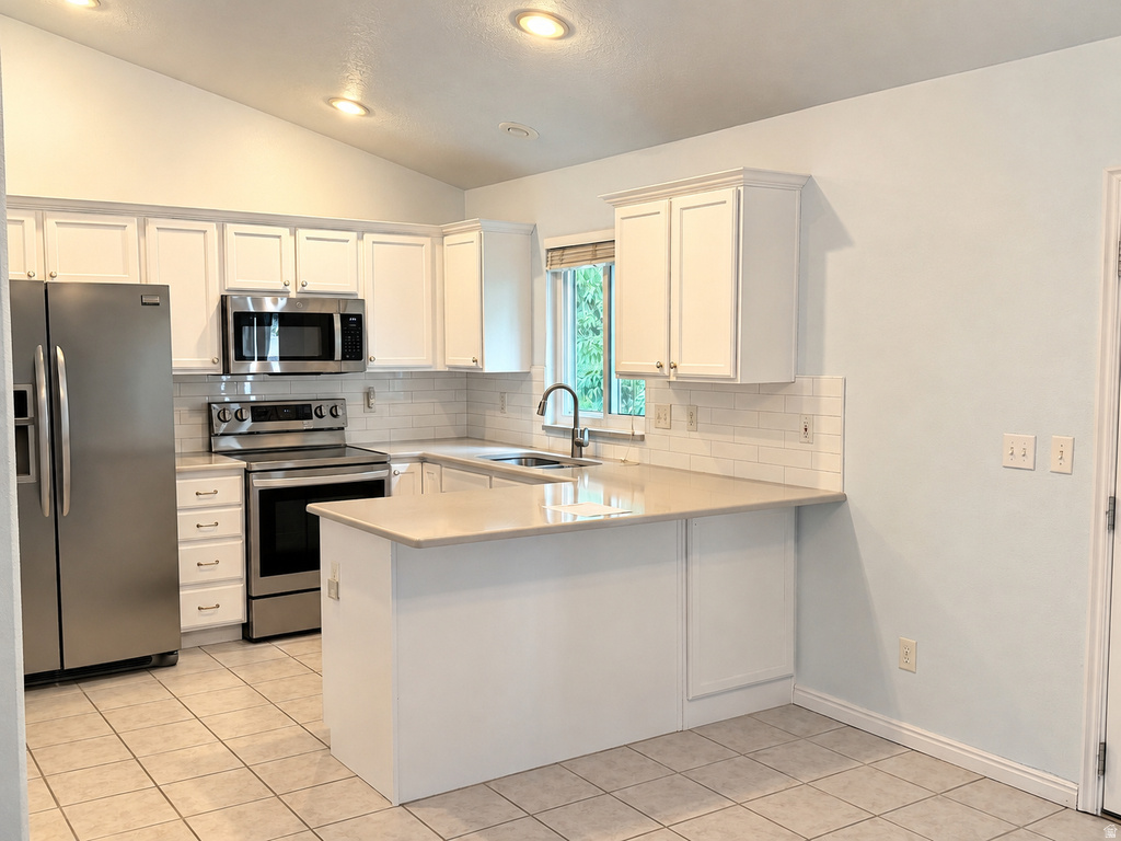 281 WINCHESTER DR photo 2