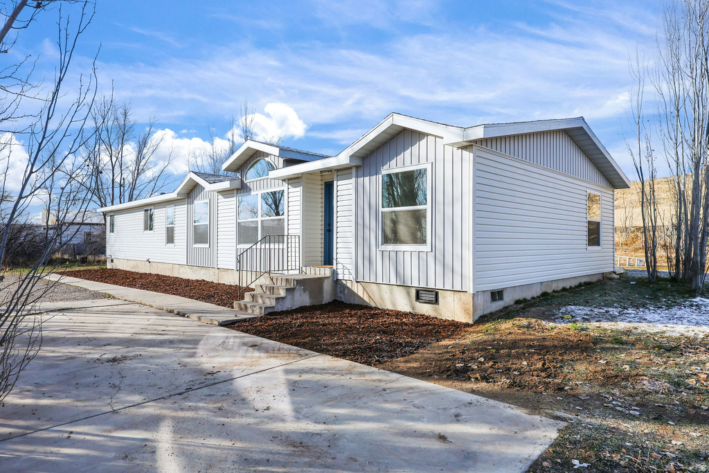 9115 N 11600 W Thatcher, UT 84337