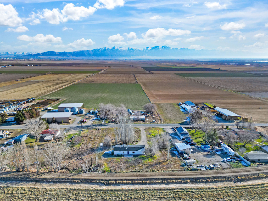 9115 N 11600 W Thatcher, UT 84337