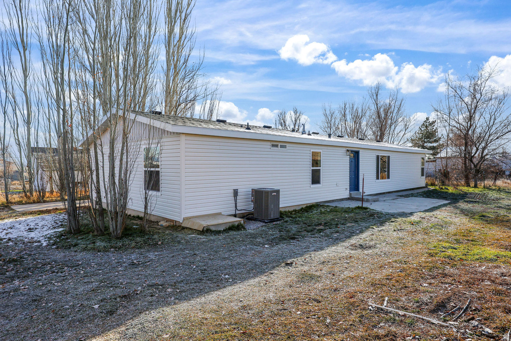 9115 N 11600 W Thatcher, UT 84337