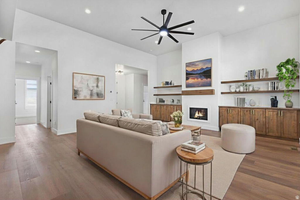 638 E MOUNTAIN RD North Ogden, UT 84414