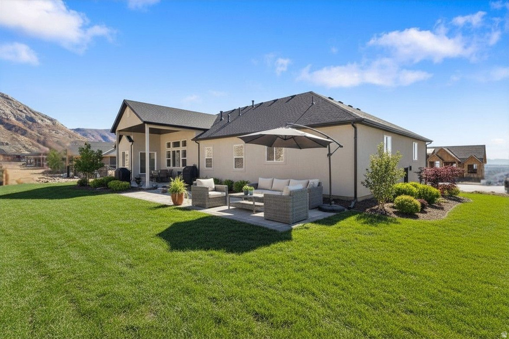 638 E MOUNTAIN RD North Ogden, UT 84414