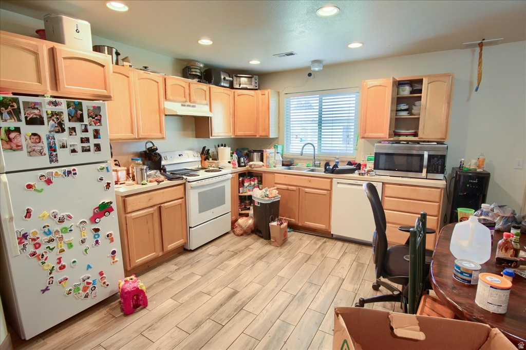 143 N PINGREE AVE Ogden, UT 84404