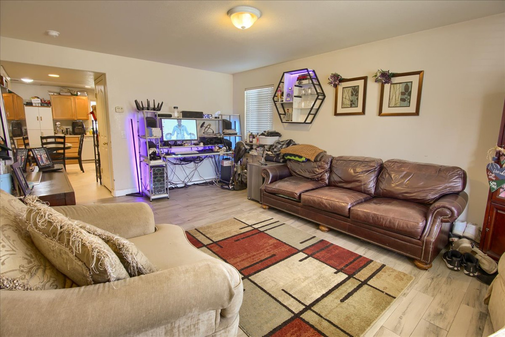 143 N PINGREE AVE Ogden, UT 84404