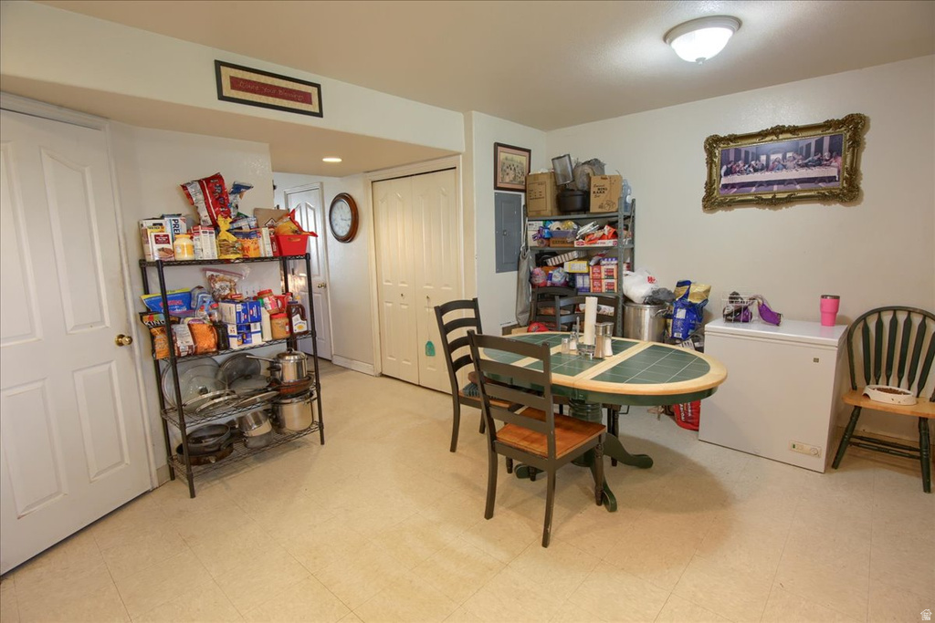 143 N PINGREE AVE Ogden, UT 84404