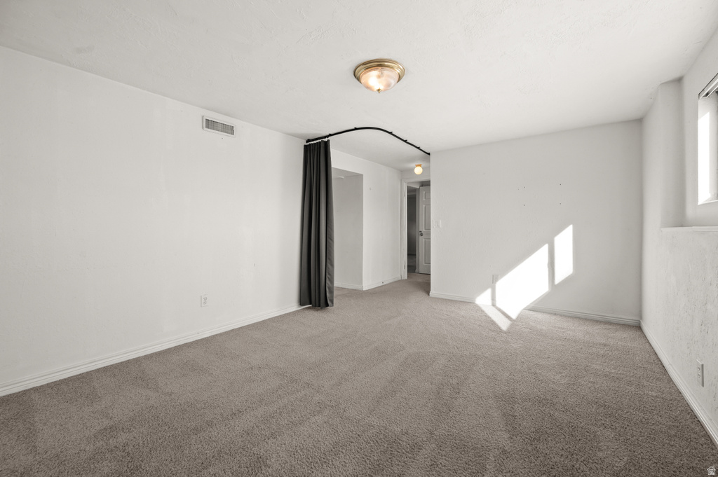 6468 S KENTUCKY DR West Jordan, UT 84084