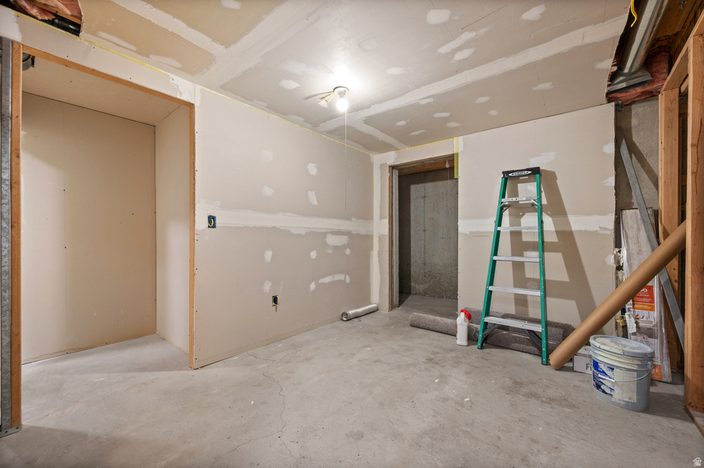 4749 S DYMOCK CIR Taylorsville, UT 84129