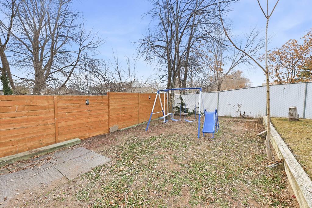 4331 W SUN DR Kearns, UT 84118