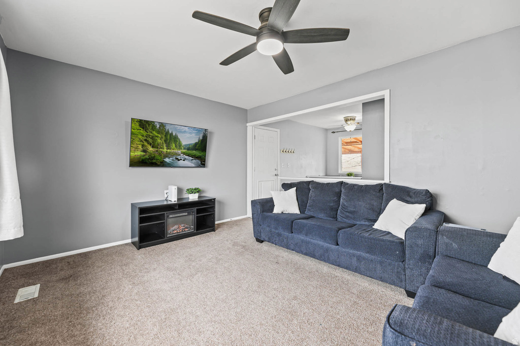 4331 W SUN DR Kearns, UT 84118