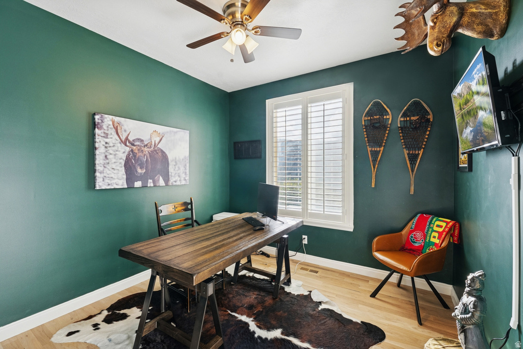 5475 E PIONEER FORK ROAD RD Salt Lake City, UT 84108