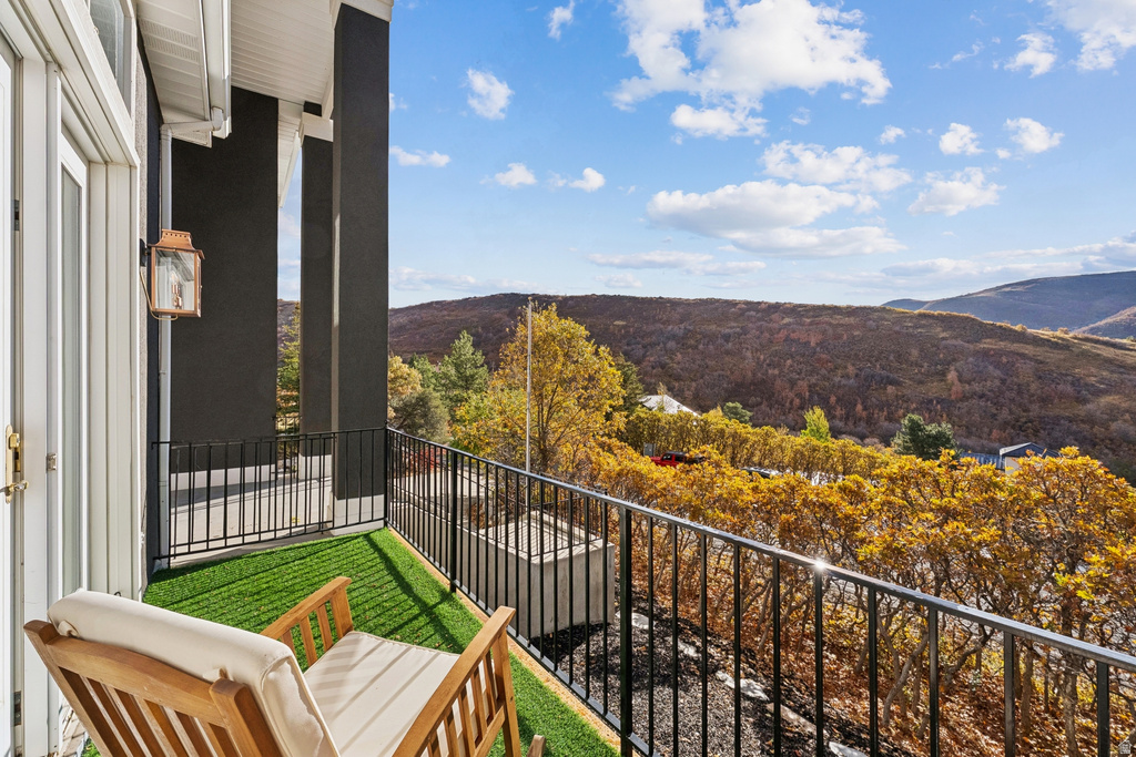 5475 E PIONEER FORK ROAD RD Salt Lake City, UT 84108