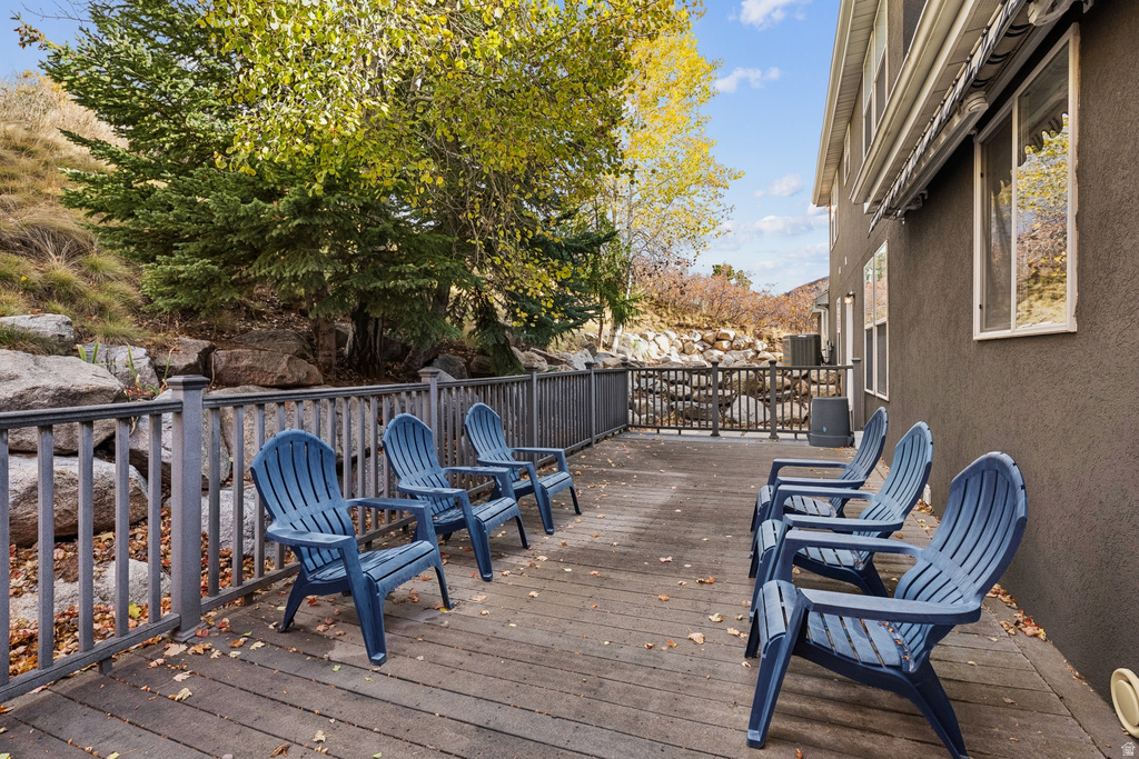 5475 E PIONEER FORK ROAD RD Salt Lake City, UT 84108