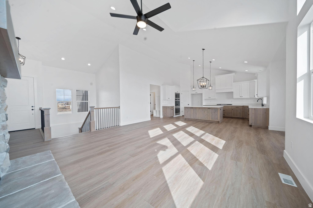 1262 E HIGHLINE RD Lake Point, UT 84074