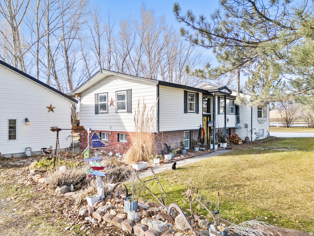 1730 N 2400 W Malad City, ID 83252