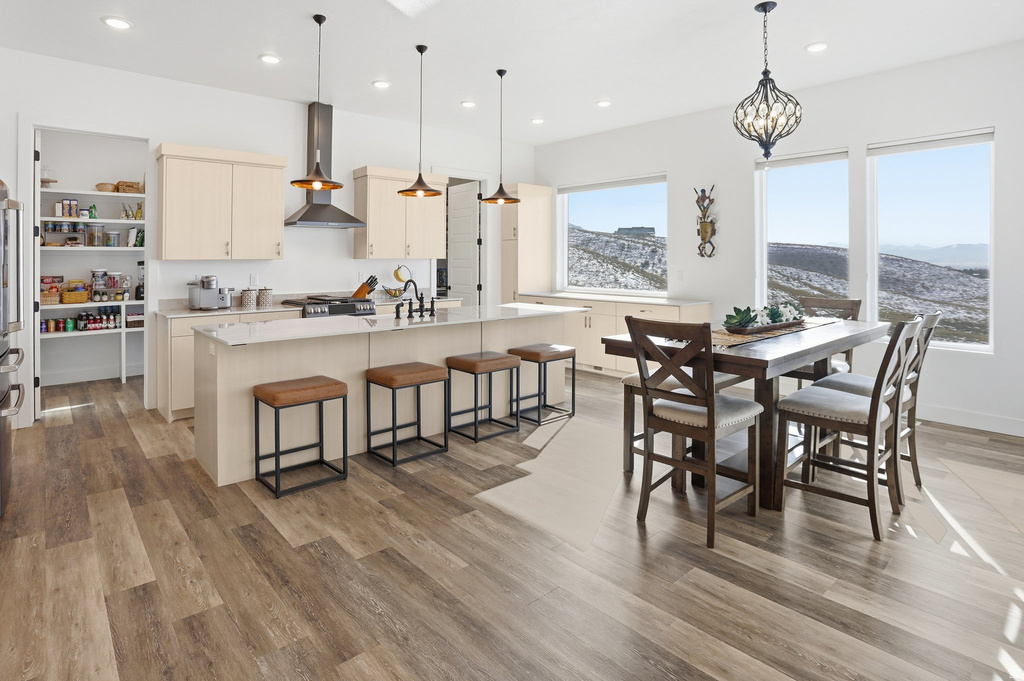 810 E SPRING PKWY Providence, UT 84332