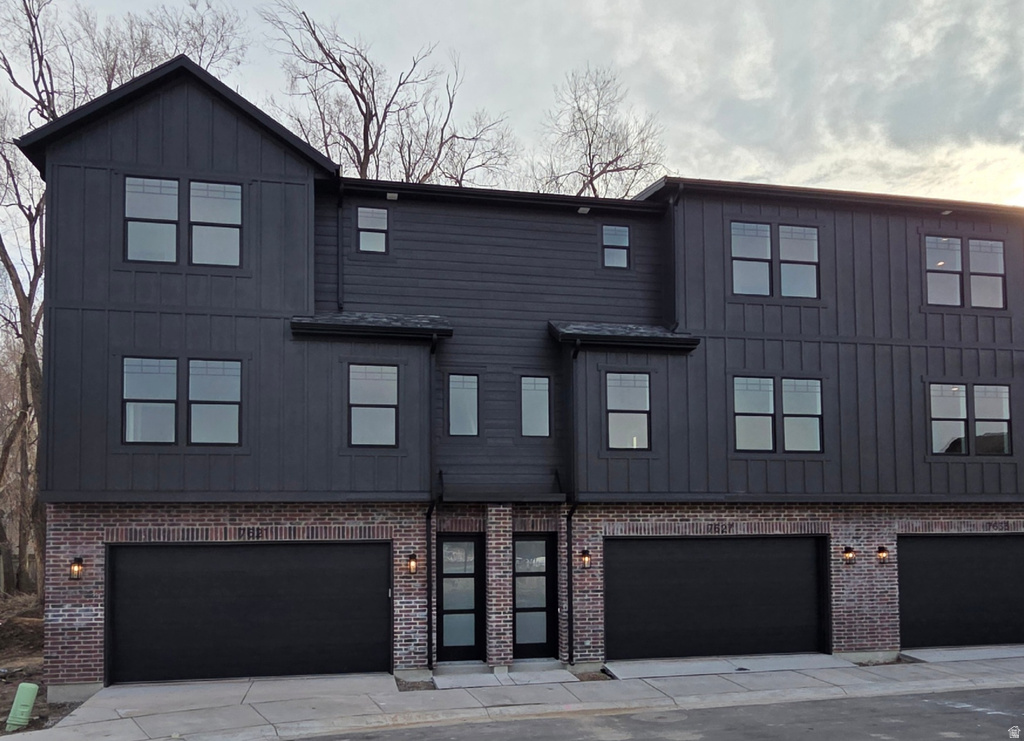 7633 S WOODTRAIL WAY Sandy, UT 84047