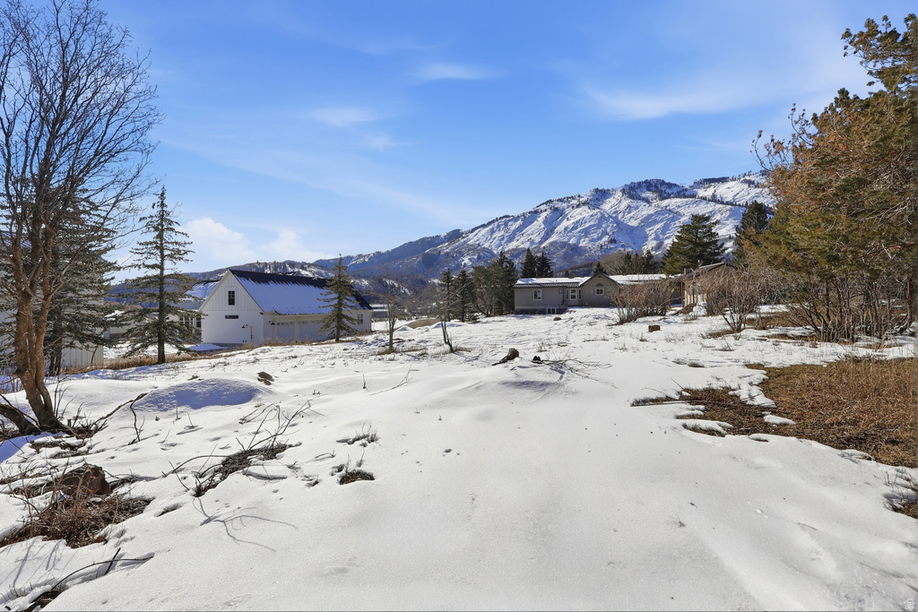 6124 N 2250 E Liberty, UT 84310