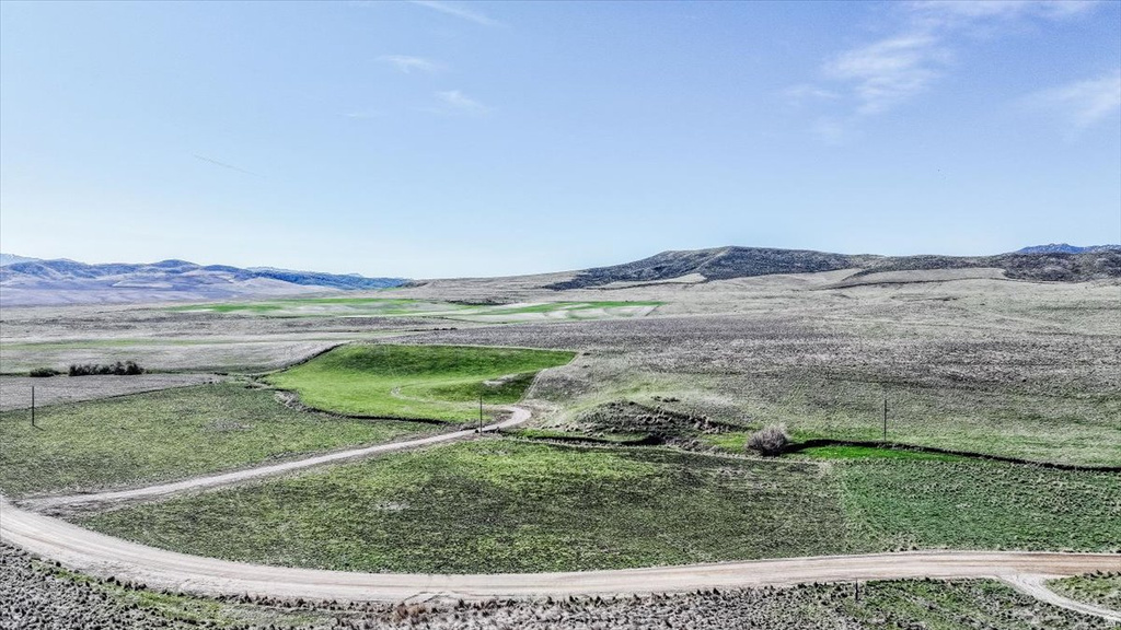 7605 W BLACK CANYON RD Weston, ID 83286