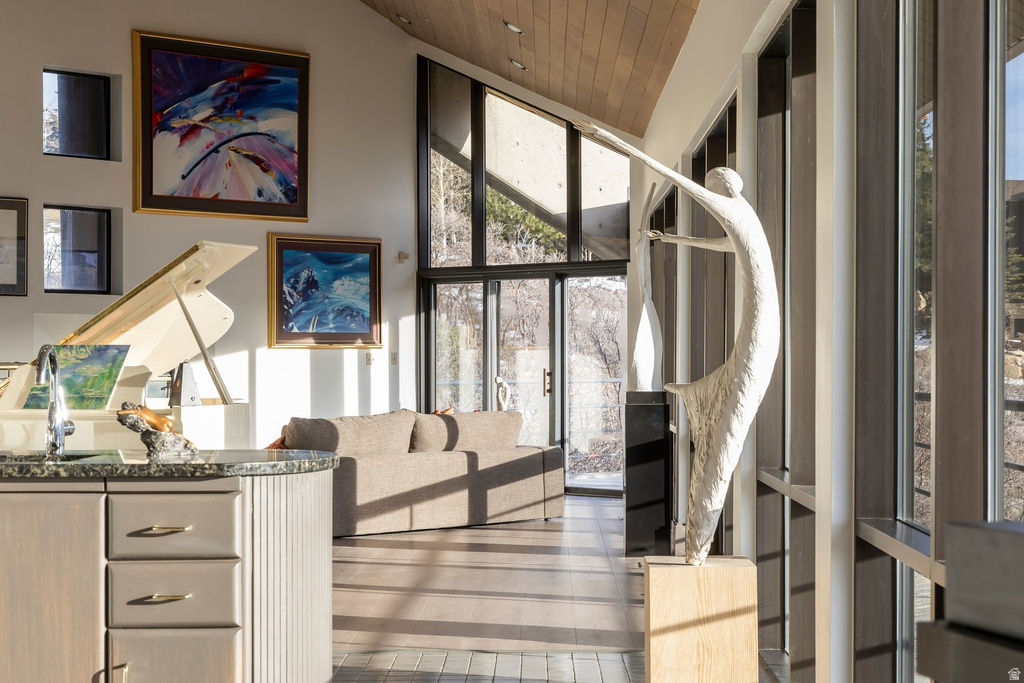 1360 GOLDEN WAY #92 Park City, UT 84060