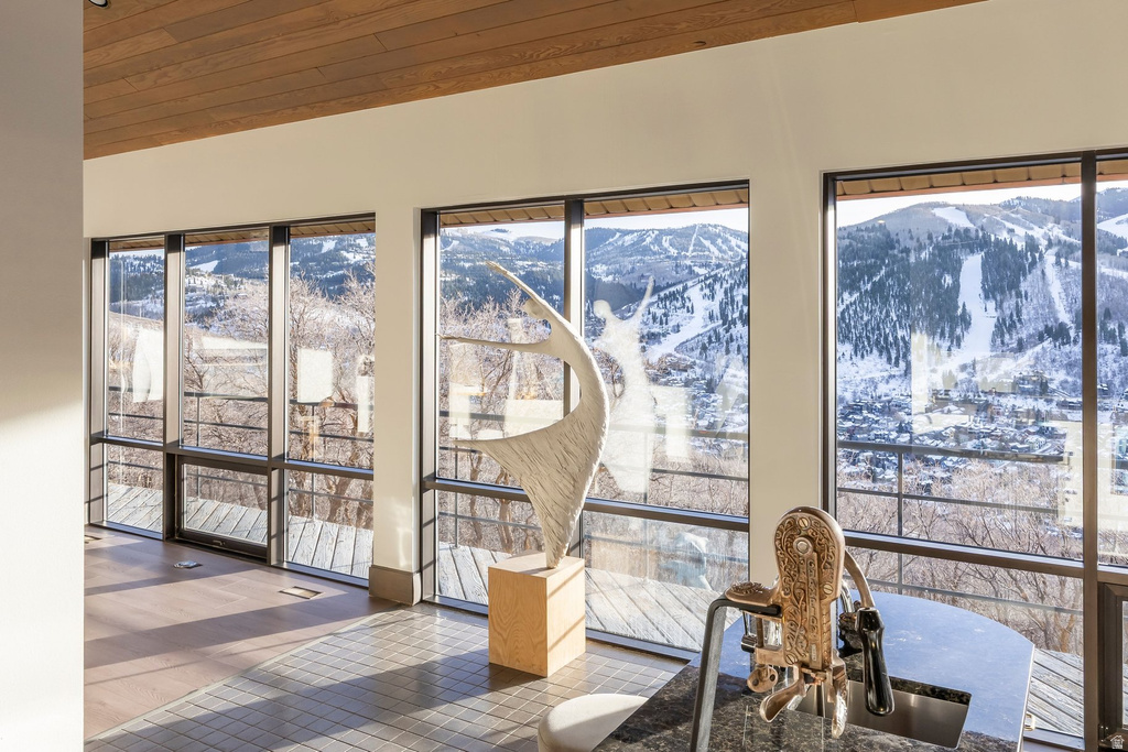 1360 GOLDEN WAY #92 Park City, UT 84060