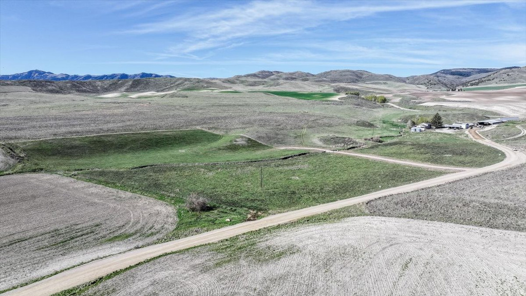 7925 W BLACK CANYON RD Weston, ID 83286