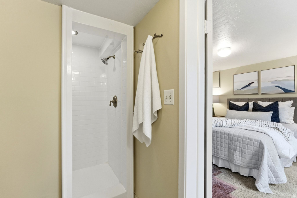 2370 E LYNWOOD DR Salt Lake City, UT 84109