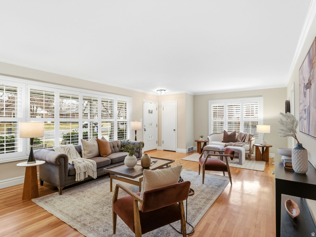 2370 E LYNWOOD DR Salt Lake City, UT 84109