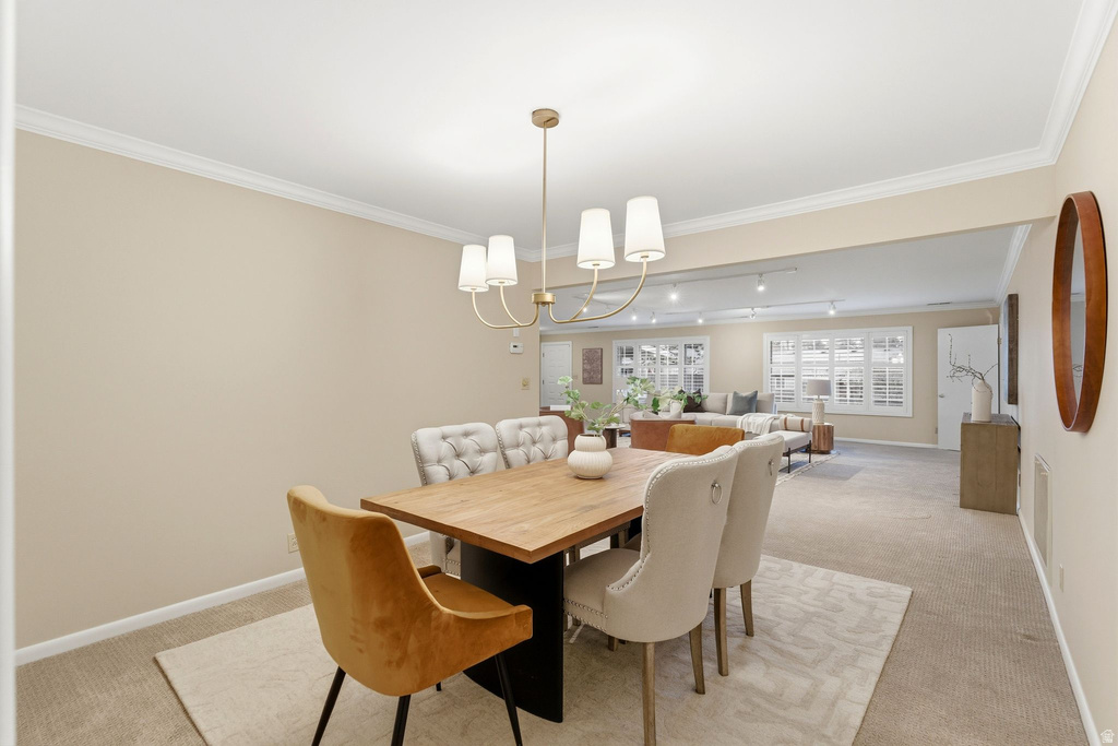 2370 E LYNWOOD DR Salt Lake City, UT 84109