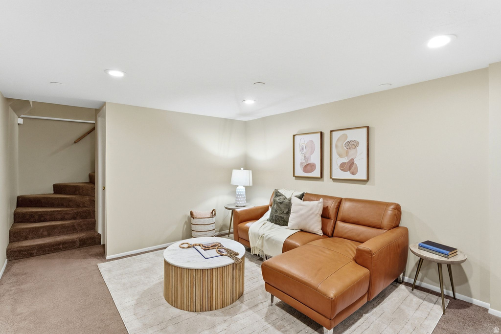 2370 E LYNWOOD DR Salt Lake City, UT 84109