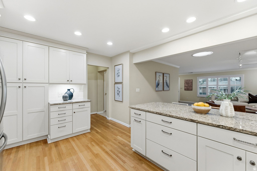 2370 E LYNWOOD DR Salt Lake City, UT 84109