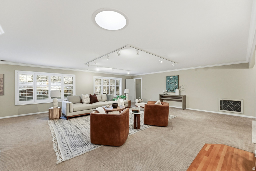 2370 E LYNWOOD DR Salt Lake City, UT 84109