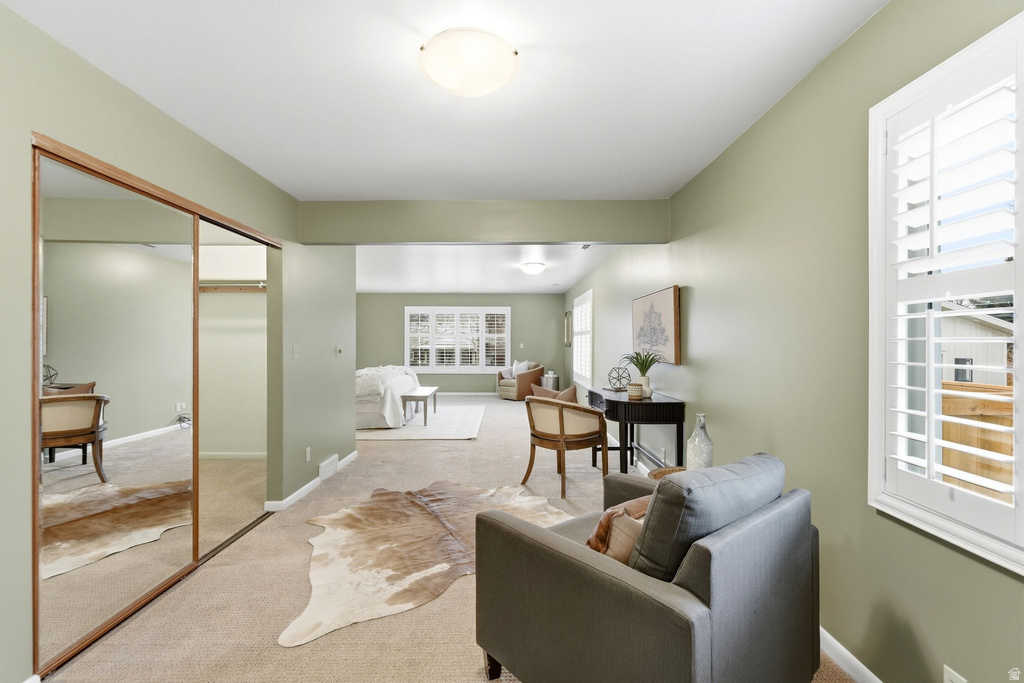 2370 E LYNWOOD DR Salt Lake City, UT 84109