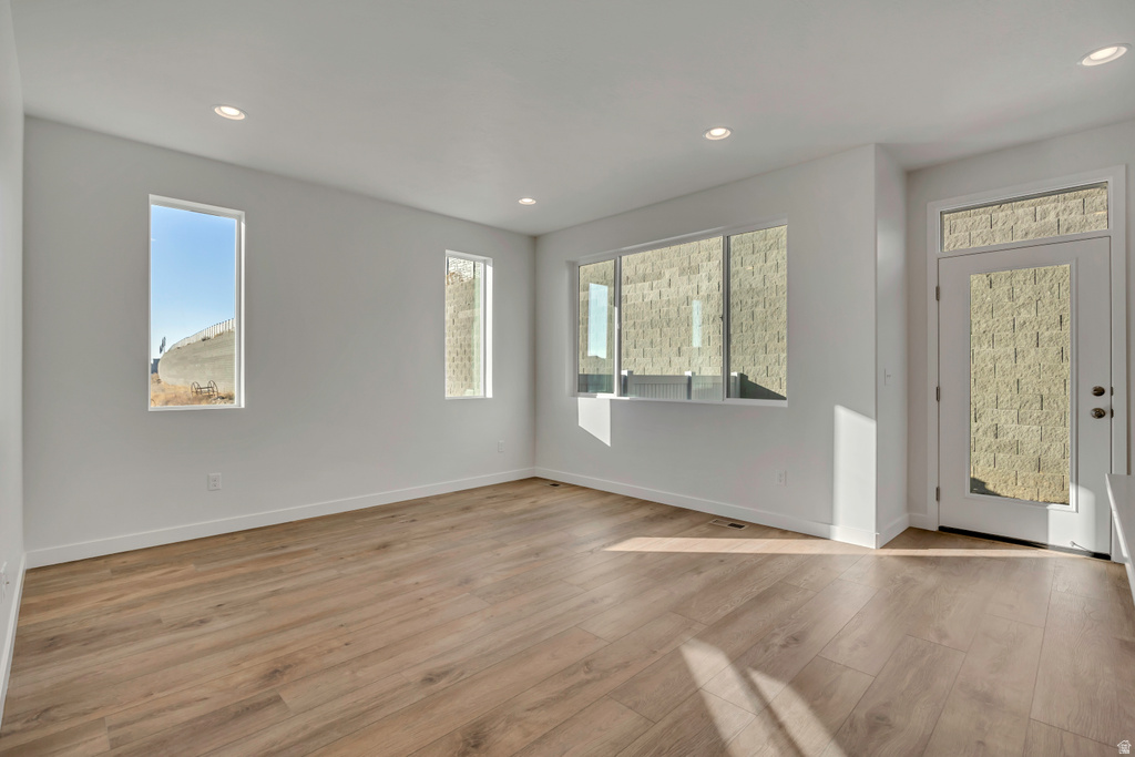 6888 S SURVEY PEAK LN #301 West Jordan, UT 84081